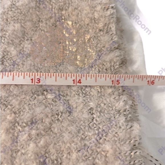 Fringed Scarf With Heart Translucent Images Powder Pink Chenille Feel NWOT! - Picture 5 of 5